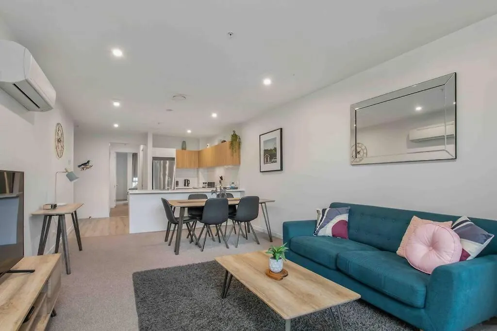 Central Location New Luxury Secure Park 3 Mins Cbd location